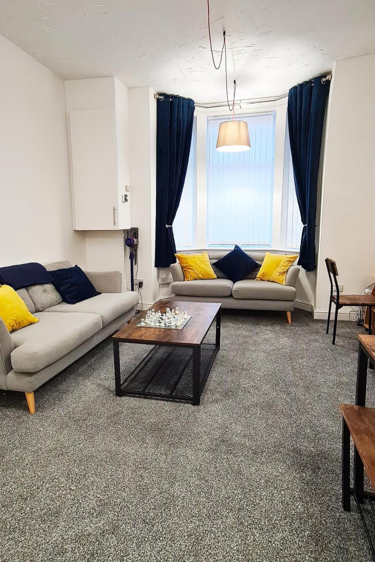 Apartment With Priv Ent And Parking Stockport Ngoại thất bức ảnh